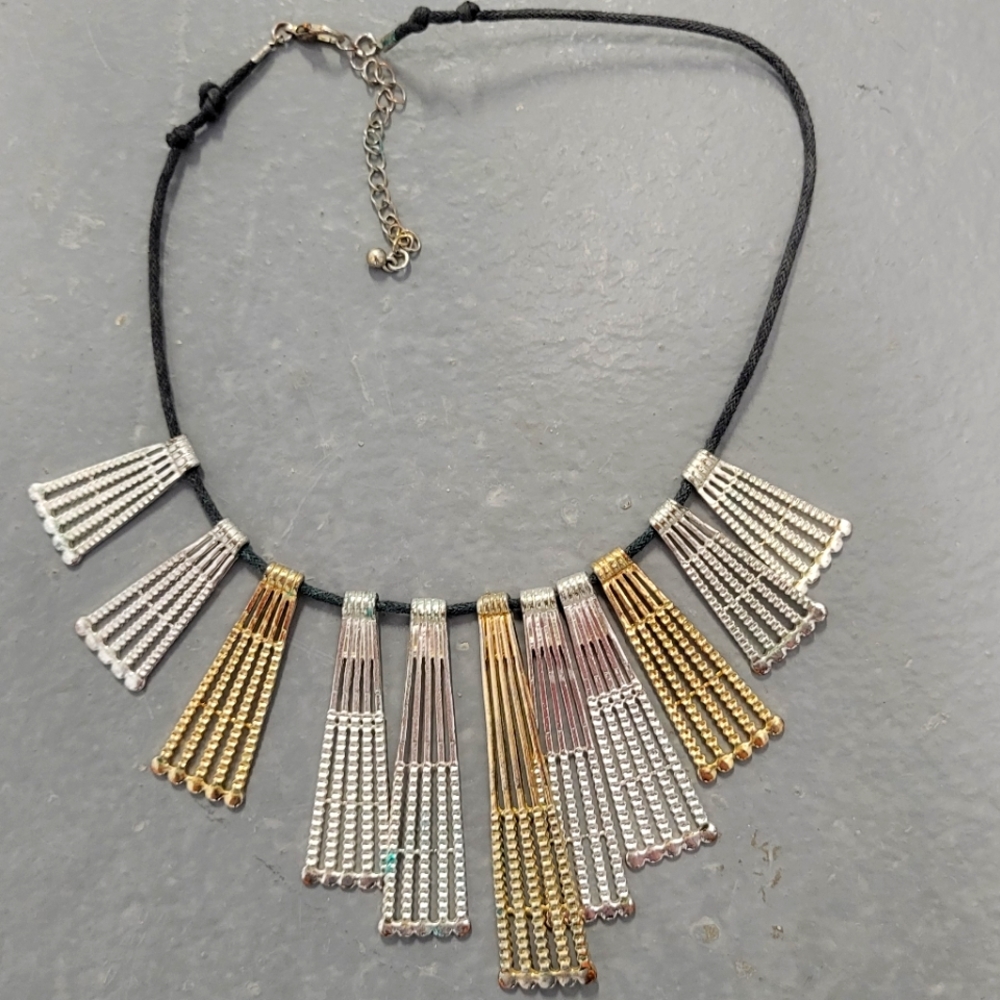 Statement necklace